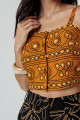 Blusa Cropped Gisele Caramelo